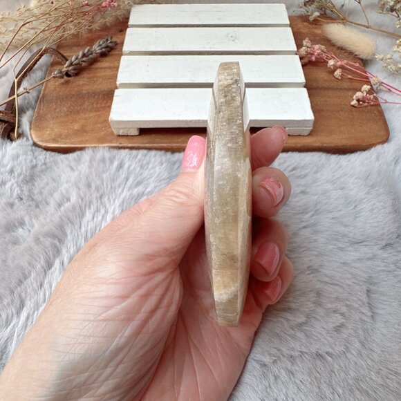 Gorgeous Blue Flash Moonstone Moon Carving with Stand (M1) - Picture 6 of 9